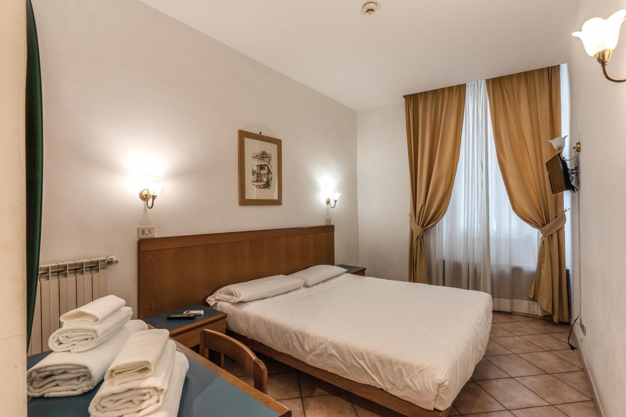 Hotel Pomezia Rome Bagian luar foto